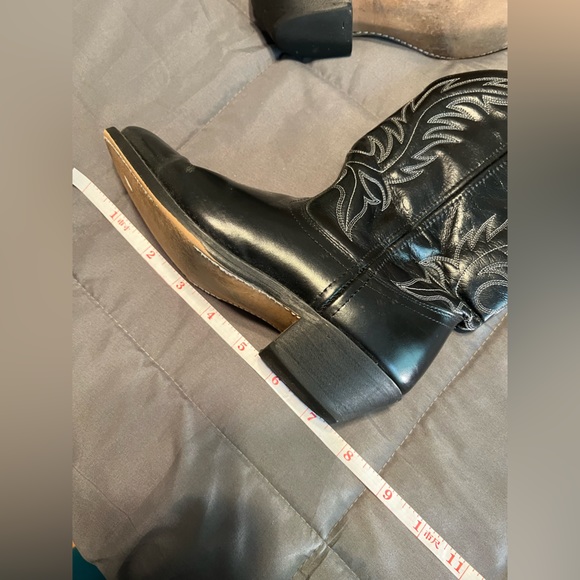 Laredo women’s cowboy boots 7.5w wide leather - worn a few times - Picture 6 of 8